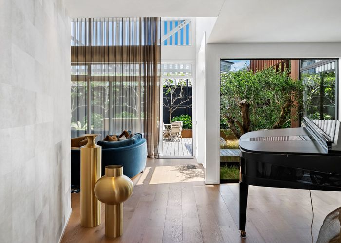  at 8 Mount Hobson Lane, Remuera, Auckland City, Auckland