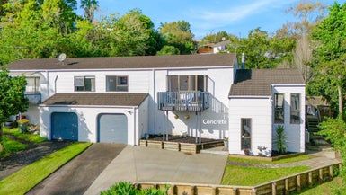  at 2/72 Stredwick Drive, Torbay, Auckland