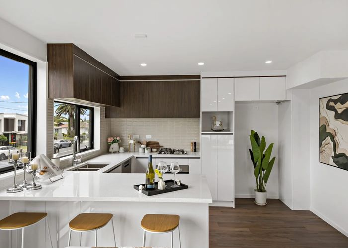  at 1 & 2/112 Swanson Road, Henderson, Waitakere City, Auckland