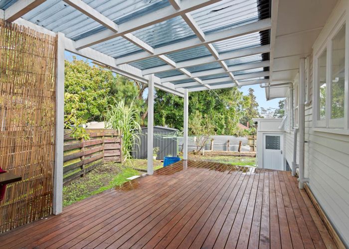  at 12 Ashbourne Place, Glendene, Waitakere City, Auckland