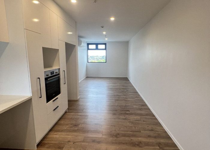  at 202/1A Kings Road, Mount Roskill, Auckland