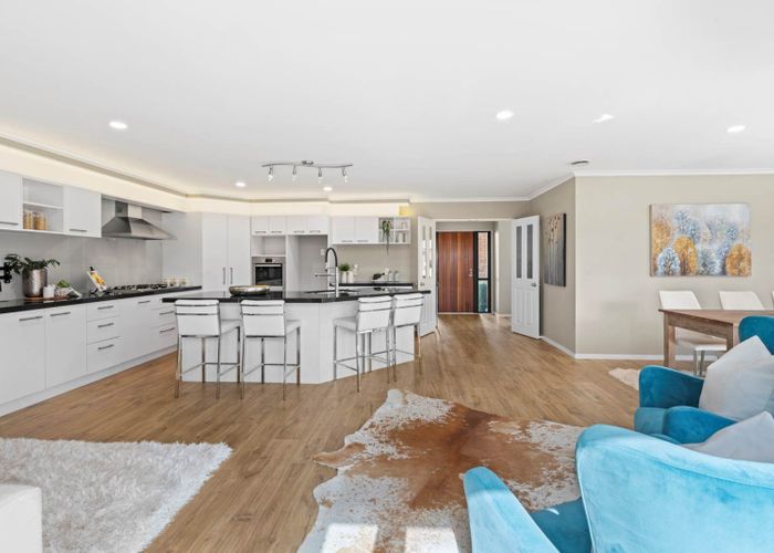  at 6 Corrofin Drive, East Tamaki, Manukau City, Auckland