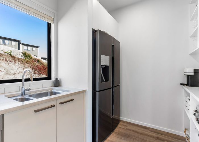  at 12 Tahuhu Road, Mount Wellington, Auckland City, Auckland