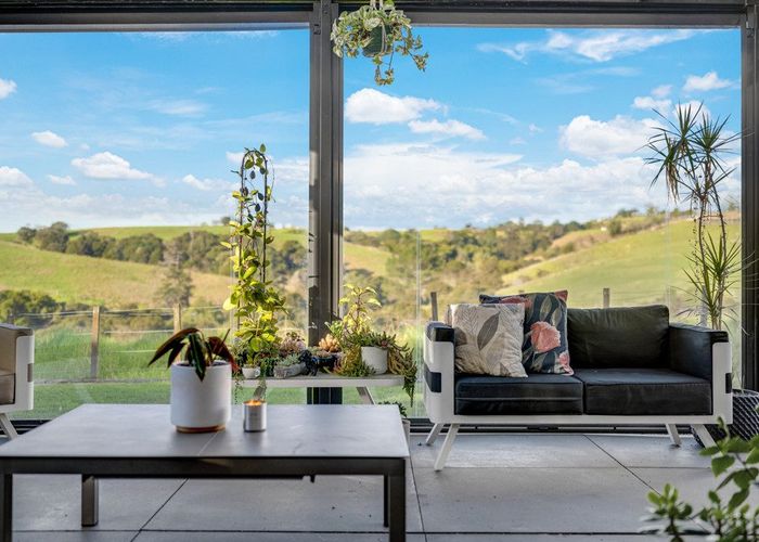  at 6 Bendemeer Place, Flat Bush, Auckland