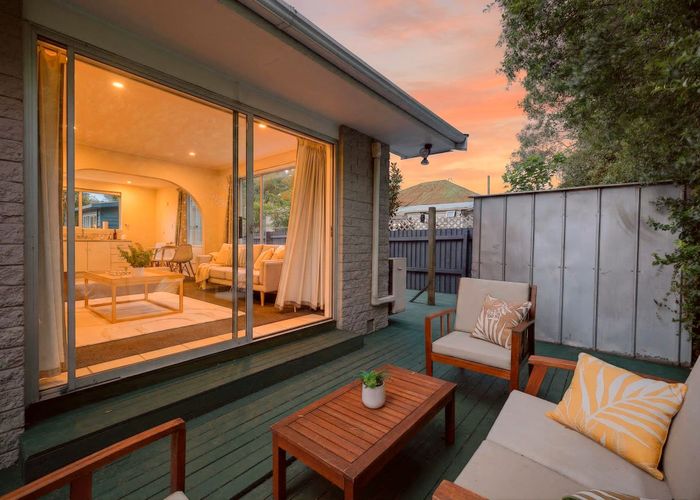  at 1/565a Ferry Road, Woolston, Christchurch City, Canterbury