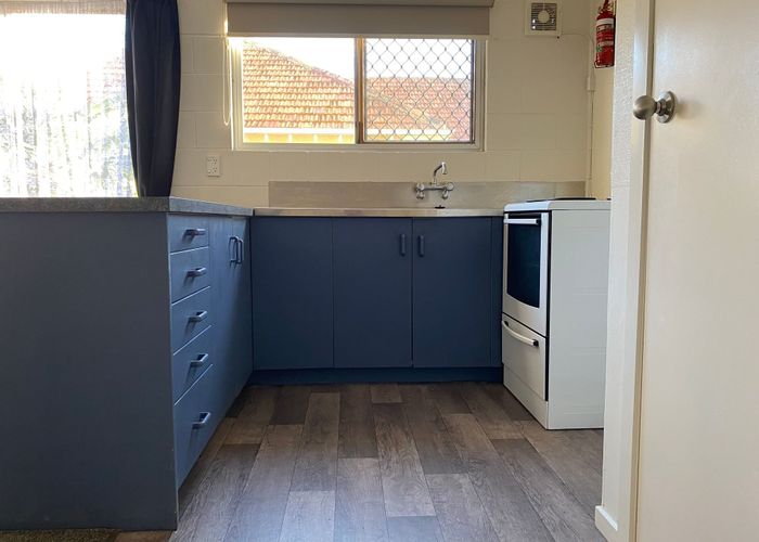  at 2/10 Wellington Street, Hamilton East, Hamilton, Waikato