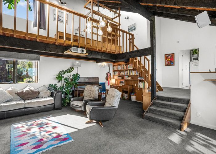  at 38 Stanhope Grove, Korokoro, Lower Hutt, Wellington