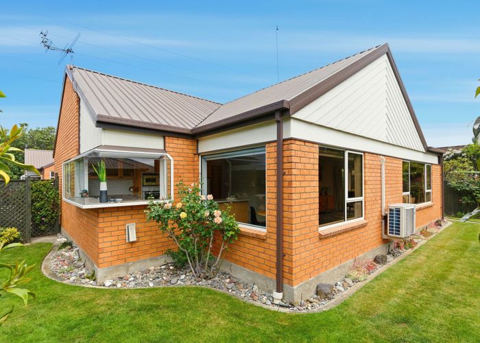  at 2/60 Lancewood Drive, Halswell, Christchurch City, Canterbury