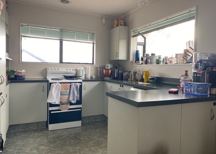  at 10 Kentwood Drive, Woodridge, Wellington, Wellington
