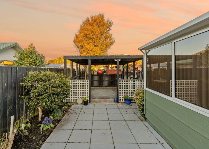  at 2/31 Charlesworth Street, Woolston, Christchurch