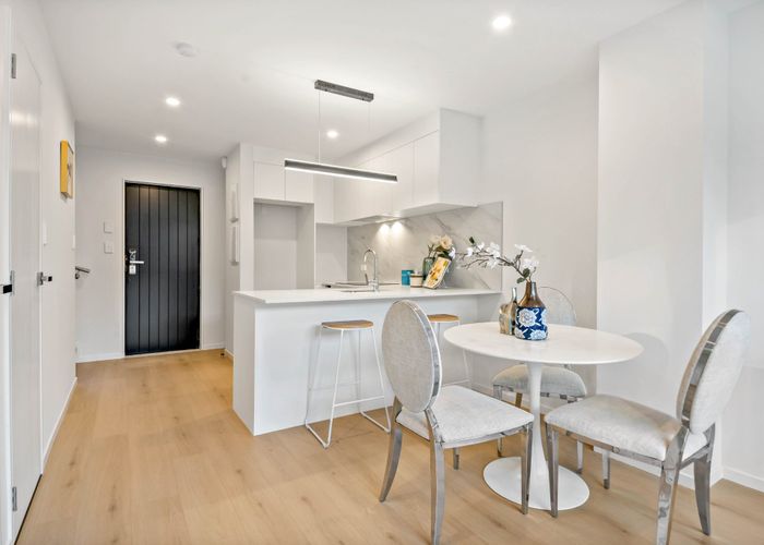  at 11 Stottholm Road, Titirangi, Waitakere City, Auckland