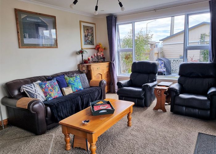  at 27 Pitt Street, Riverton