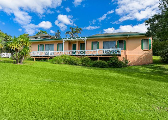  at 55 Glencoe Road, Browns Bay, Auckland