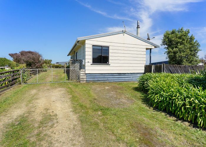  at 17 Kitchener Street, Te Horo Beach