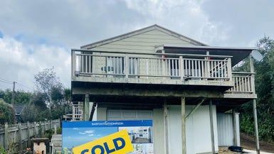  at 2/45 Elliston Crescent, Stanmore Bay, Whangaparaoa