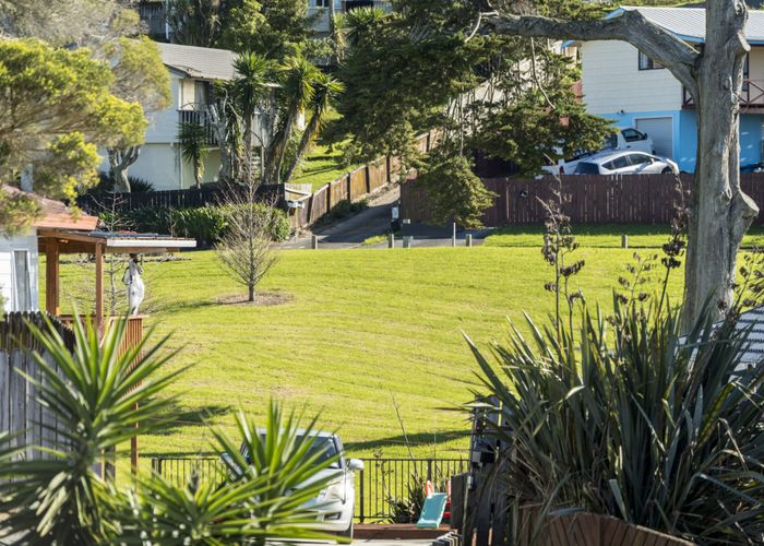  at 12 Halloran Place, Massey, Waitakere City, Auckland