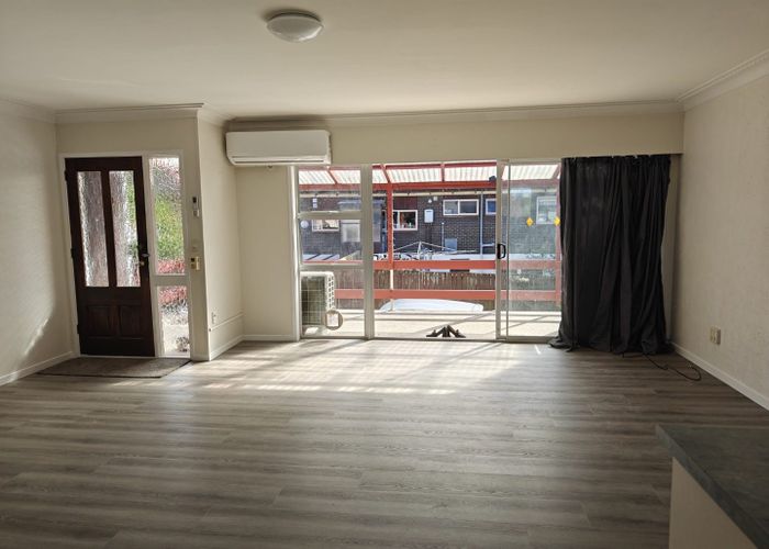  at 3/8 Pamela Place, New Lynn, Waitakere City, Auckland