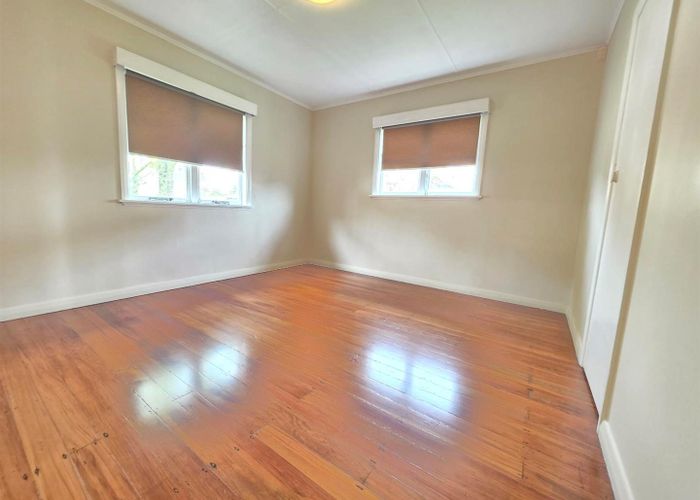  at 86 Titirangi Road, New Lynn, Waitakere City, Auckland