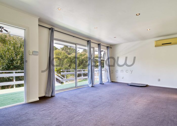  at 61 Peach Road, Glenfield, North Shore City, Auckland