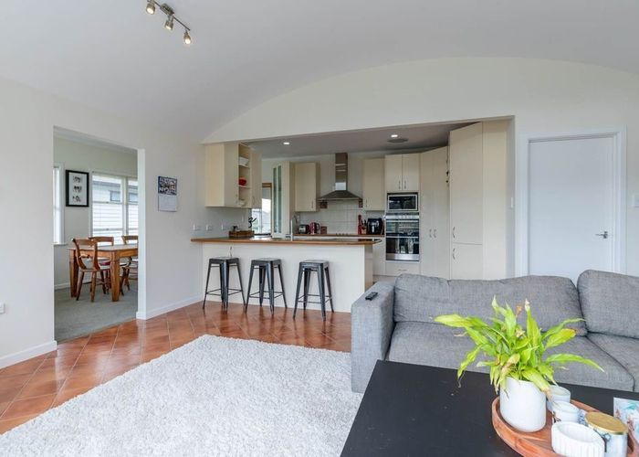  at 18 Lisburn, Glendowie, Auckland City, Auckland