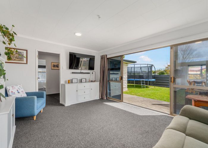  at 8 Chelmarsh Place, Highbury, Palmerston North, Manawatu / Whanganui