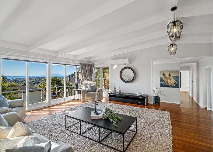  at 943 East Coast Road, Torbay, North Shore City, Auckland