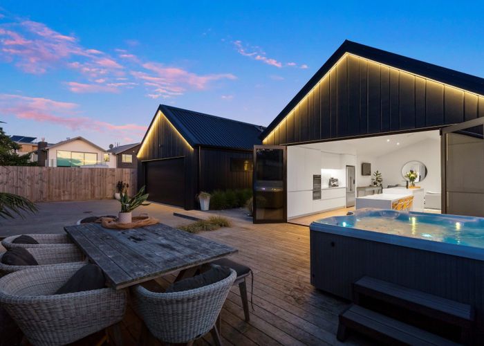  at 704B Papamoa Beach Road, Papamoa Beach, Papamoa