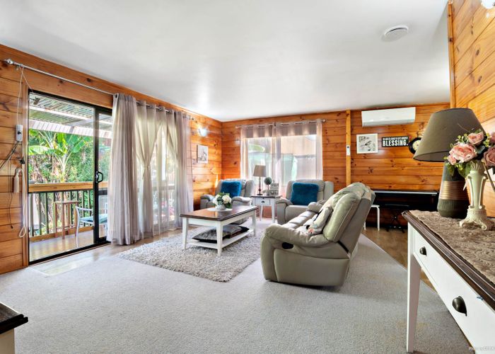  at 20 Fernwood Grove, Bayview, Auckland