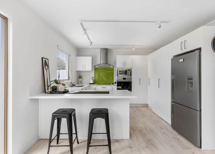  at 2/34 Atkin Avenue, Mission Bay, Auckland