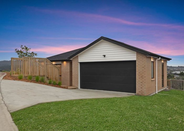  at 11 Mara Way, Sunnyvale, Waitakere City, Auckland