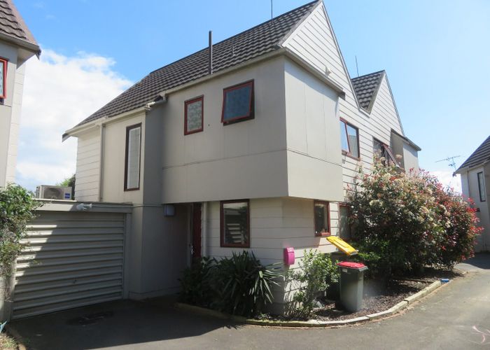  at 10/19A Gray Avenue, Mangere East, Manukau City, Auckland
