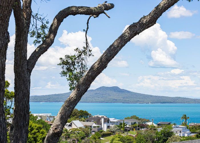  at 21a Castor Bay Road, Castor Bay, North Shore City, Auckland