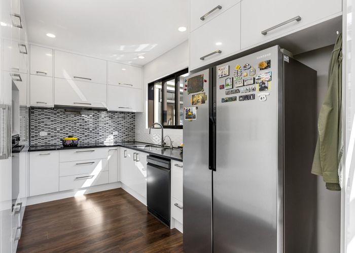 at 33 Northwood Avenue, Albany, North Shore City, Auckland