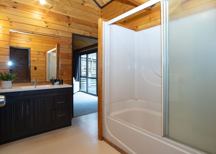  at 136 Dinsdale Rd, Dinsdale, Hamilton, Waikato