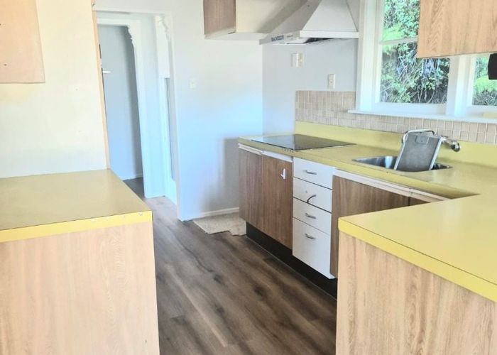  at 32 Woodvale Grove, Fairfield, Lower Hutt, Wellington