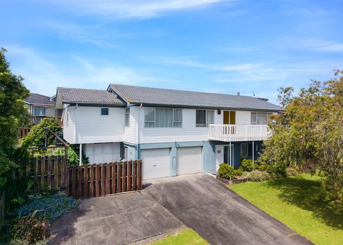  at 21  Kurnell Drive, Botany Downs, Manukau City, Auckland