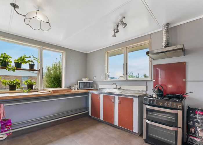  at 74 Cranmere Crescent, Mangere East, Auckland