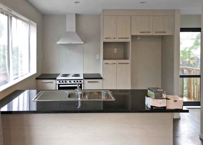  at 121A Flanshaw Road, Te Atatu South, Waitakere City, Auckland