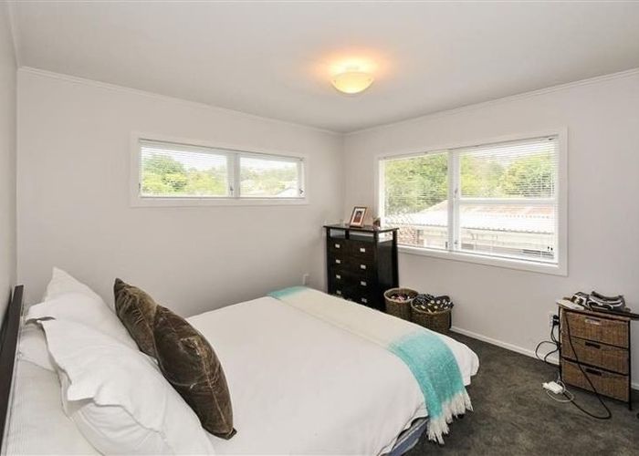  at 3 Wykeham Place, Glenfield, North Shore City, Auckland