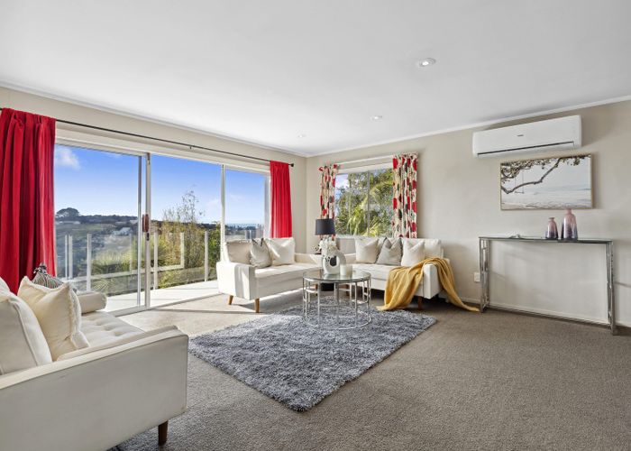  at 1/15 Valdese Rise, Browns Bay, Auckland