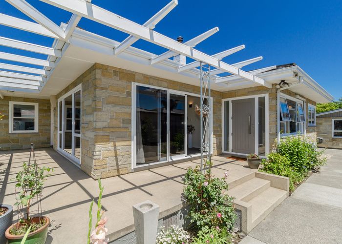  at 4 Pembroke Street, Taradale, Napier, Hawke's Bay