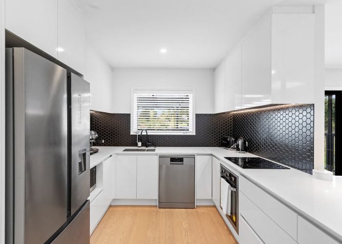  at 566 Whangaparaoa Road, Stanmore Bay, Whangaparaoa