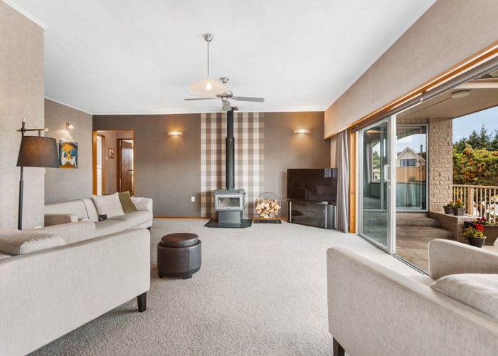  at 3 Hart Place, Bridge Hill, Alexandra