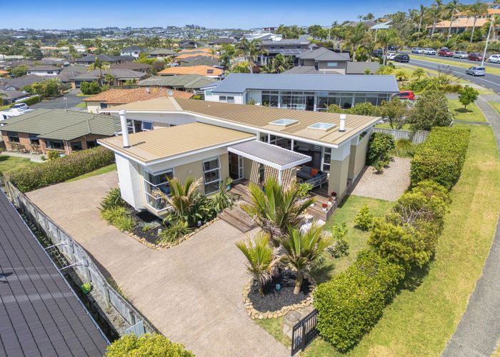  at 21 Grand Drive, Orewa, Orewa