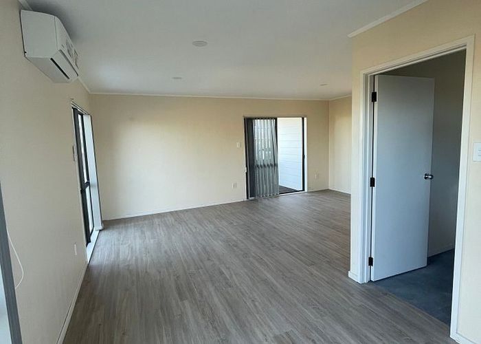  at 21 Rhinevale Close, Henderson, Waitakere City, Auckland