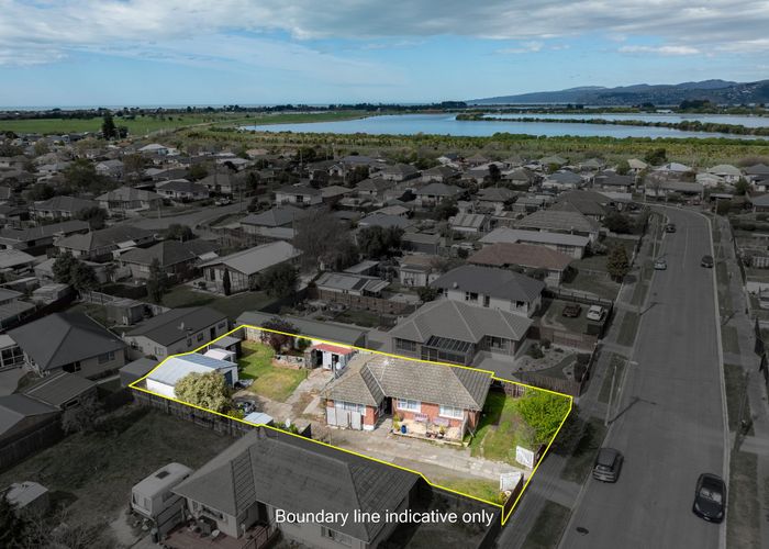  at 209 Shortland Street, Aranui, Christchurch City, Canterbury