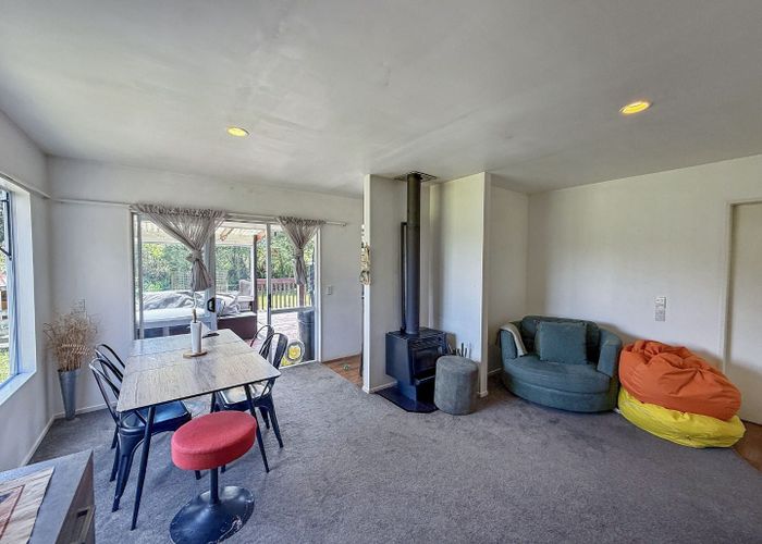  at 194 Main Road South, Raumati South, Kapiti Coast, Wellington