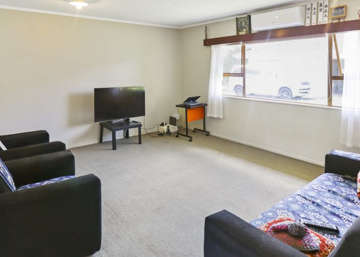  at 2/43 Kimpton Road, Papatoetoe, Manukau City, Auckland