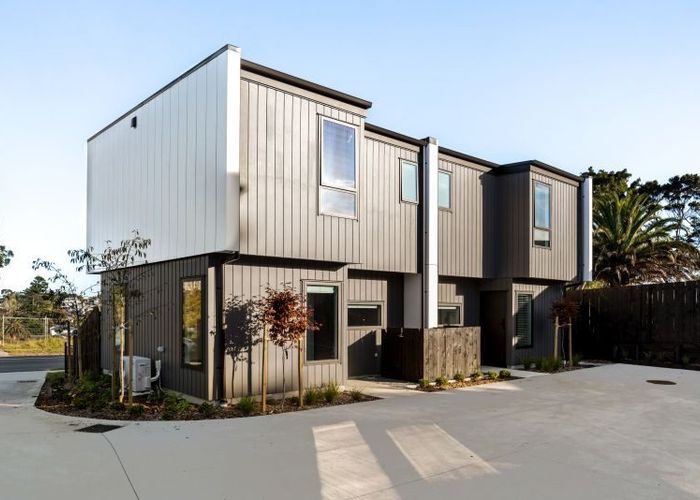  at 8/79 Edmonton Road, Henderson, Auckland