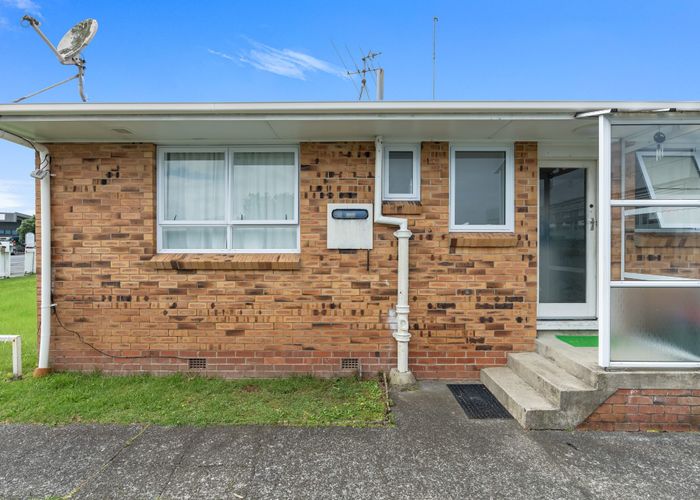  at 302 Rosebank Road, Avondale, Auckland City, Auckland